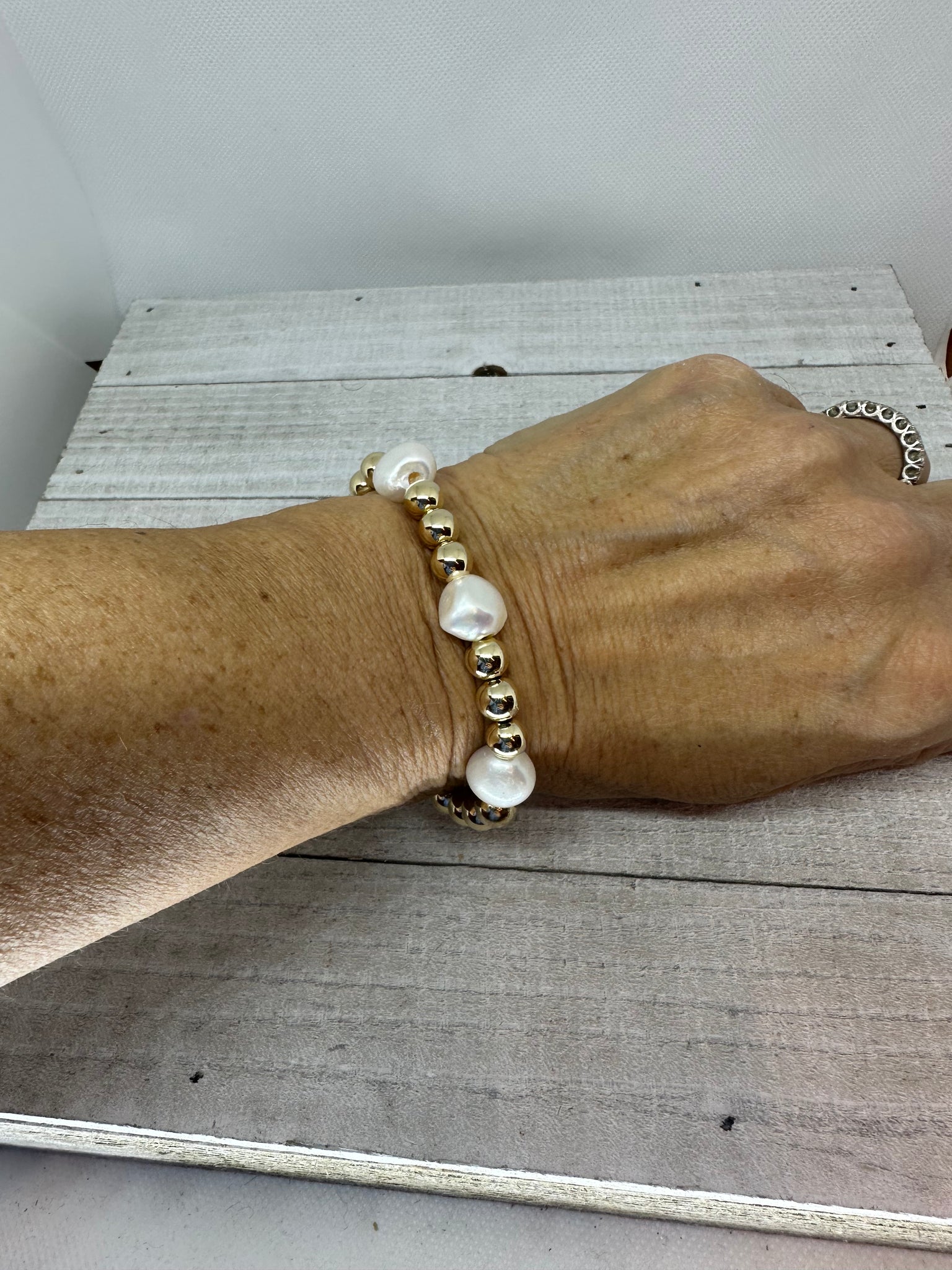 Pearls & Gold Filled 7mm Bracelet