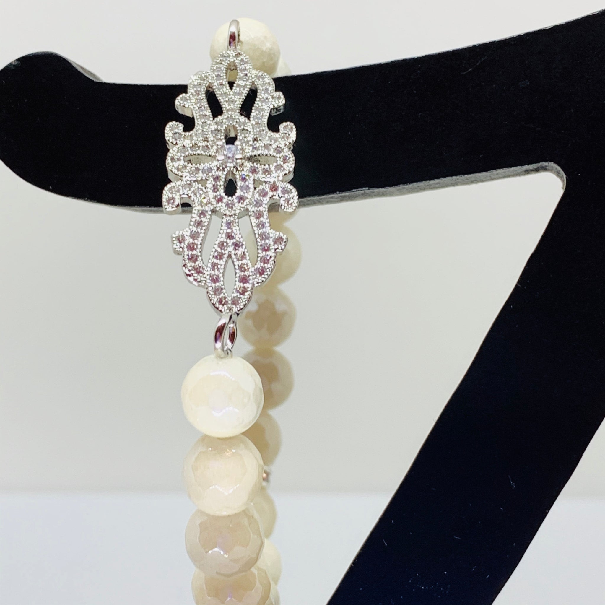 Mystic Snow White Bracelet