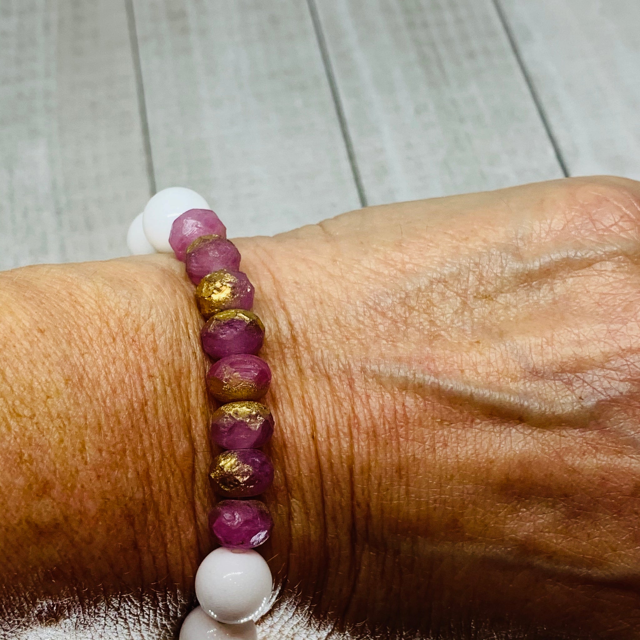 White Mashan Jade and Etched Pirnk & Gold Rondelle Bracelet