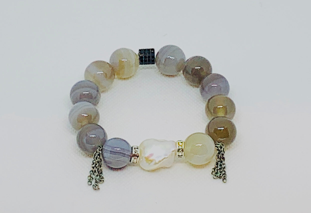 Gray Stripe Agate and Baroque Pearl with chains
