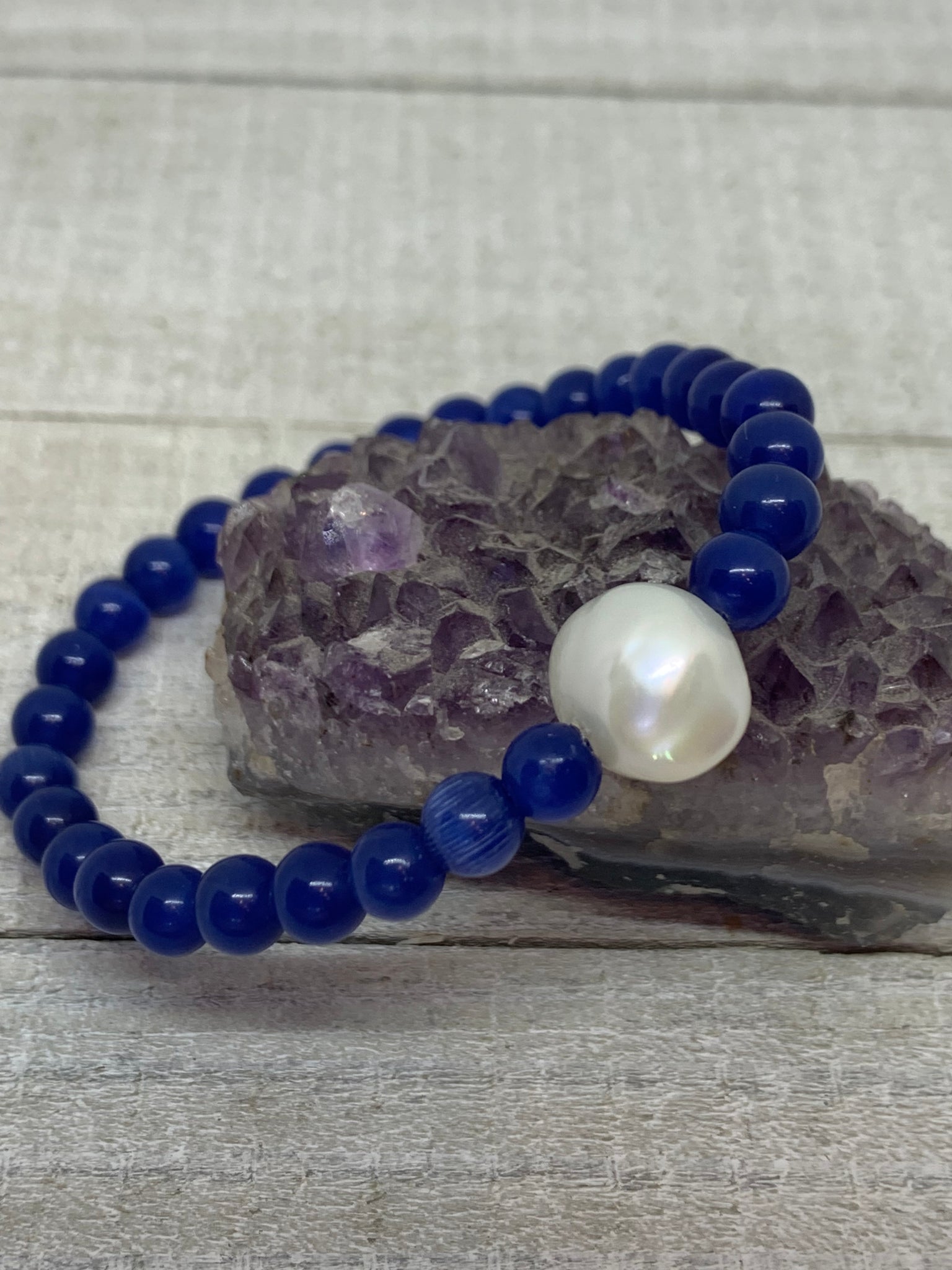 Bonny Blue  Cat Eye Bead Bracelet