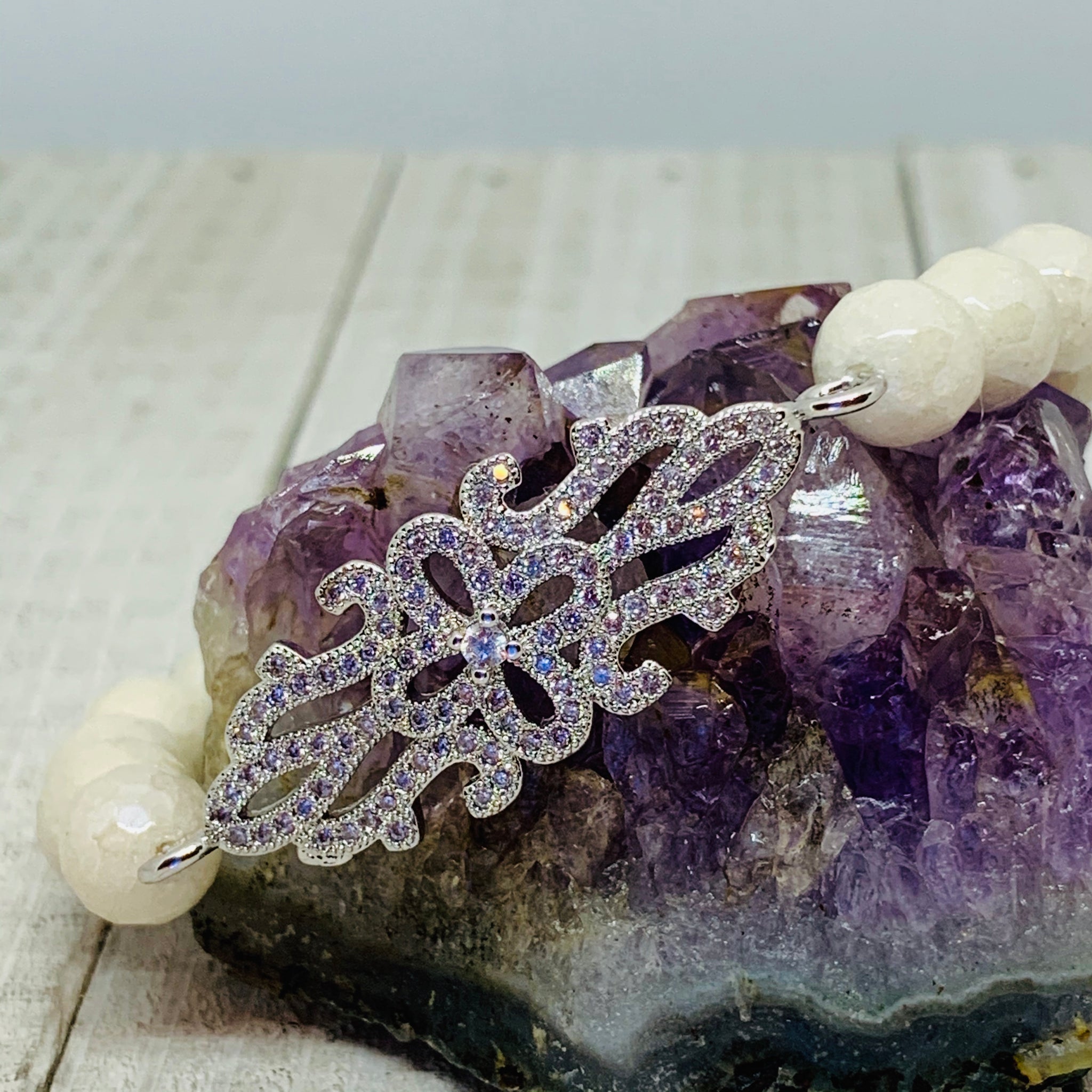 Mystic Snow White Bracelet
